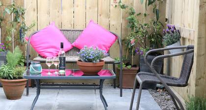 The Studio, Cornwall, Netflix, EV charger, Patio, BBQ,