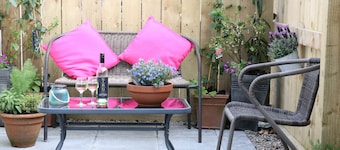 The Studio, Cornwall, Netflix, EV charger, Patio, BBQ,