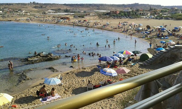 On the beach - Beach-House In Front Of The Sicilian Sea between Marzamemi and Portopalo (Pachino)