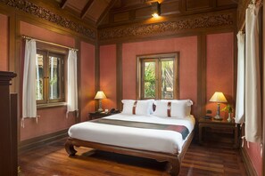  Thai Villa 2 Bedrooms | มินิบาร์, ตู้นิรภัยในห้องพัก, โต๊ะทำงาน, เตารีด/โต๊ะรีดผ้า