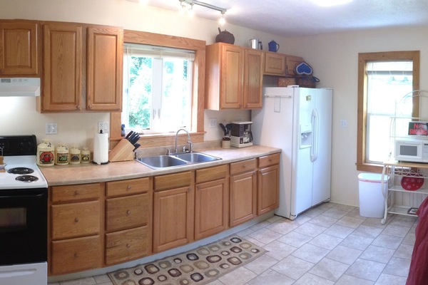 Geladeira, micro-ondas, fogão, cooktop