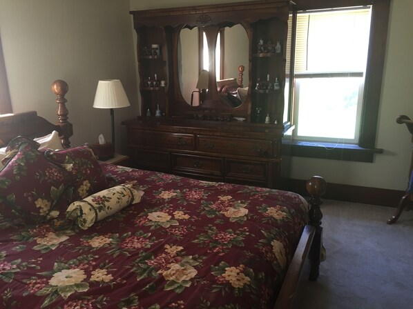 2 sovrum, strykjärn/strykbräda, gratis wi-fi och sängkläder