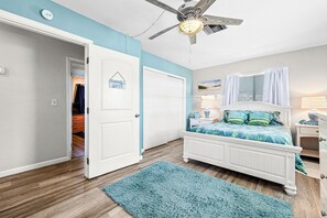 5 dormitoris, planxa i posts de planxar, wifi gratuïta i roba de llit 