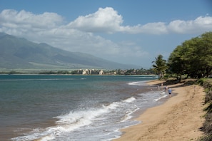Am Strand, Liegestühle, Strandtücher