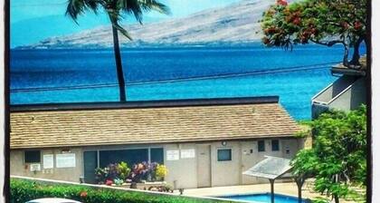 ¡Vista al mar del piso superior! Opciones de alquiler de coches!