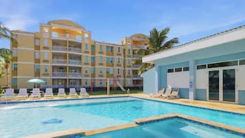 Alberca al aire libre