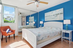 3 Schlafzimmer, hochwertige Bettwaren, Verdunkelungsvorhänge