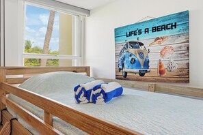 3 bedrooms, premium bedding, blackout curtains, iron/ironing board