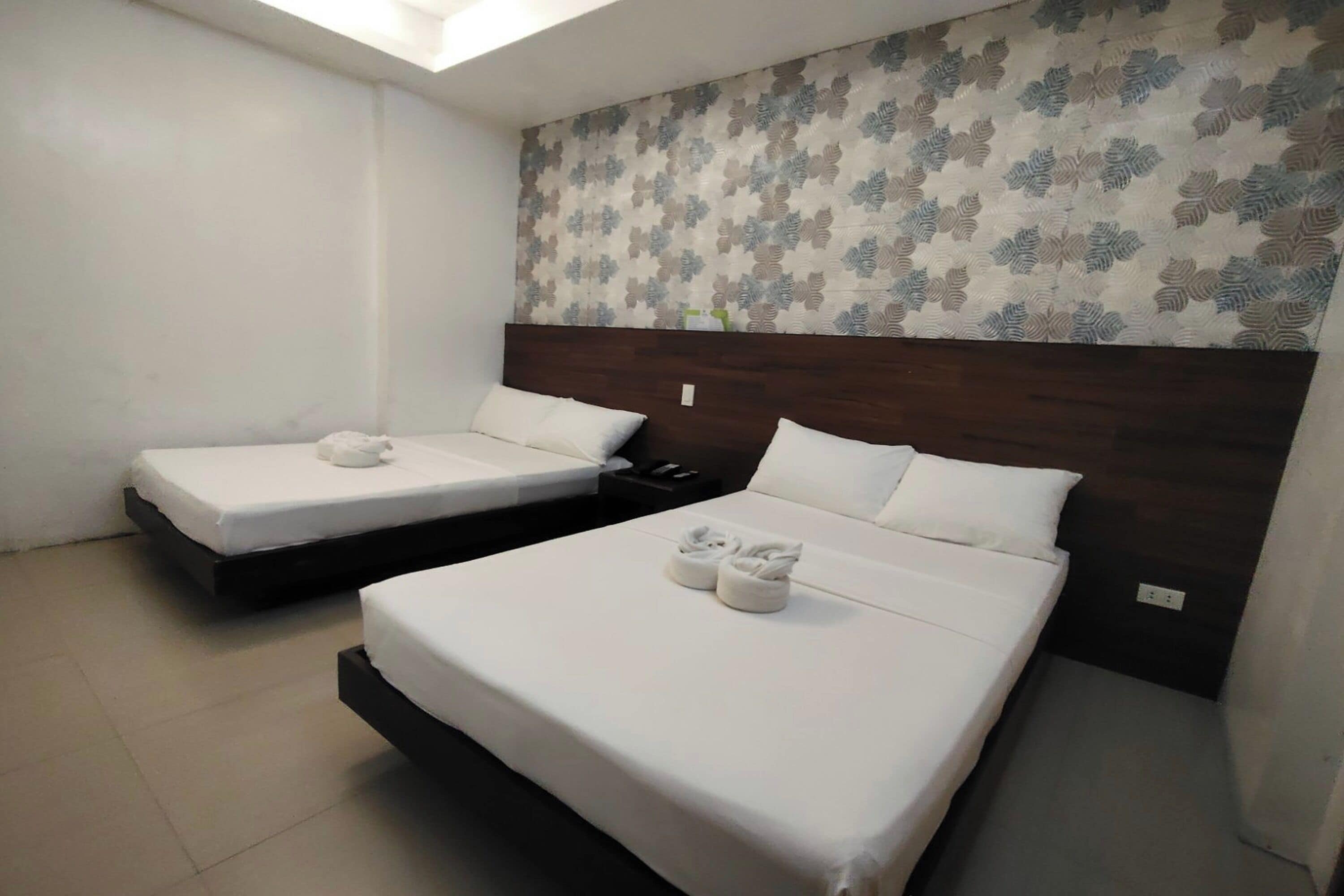 Neljän hengen huone | Työpöytä, äänieristys, silitysrauta/-lauta, ilmainen Wi-Fi