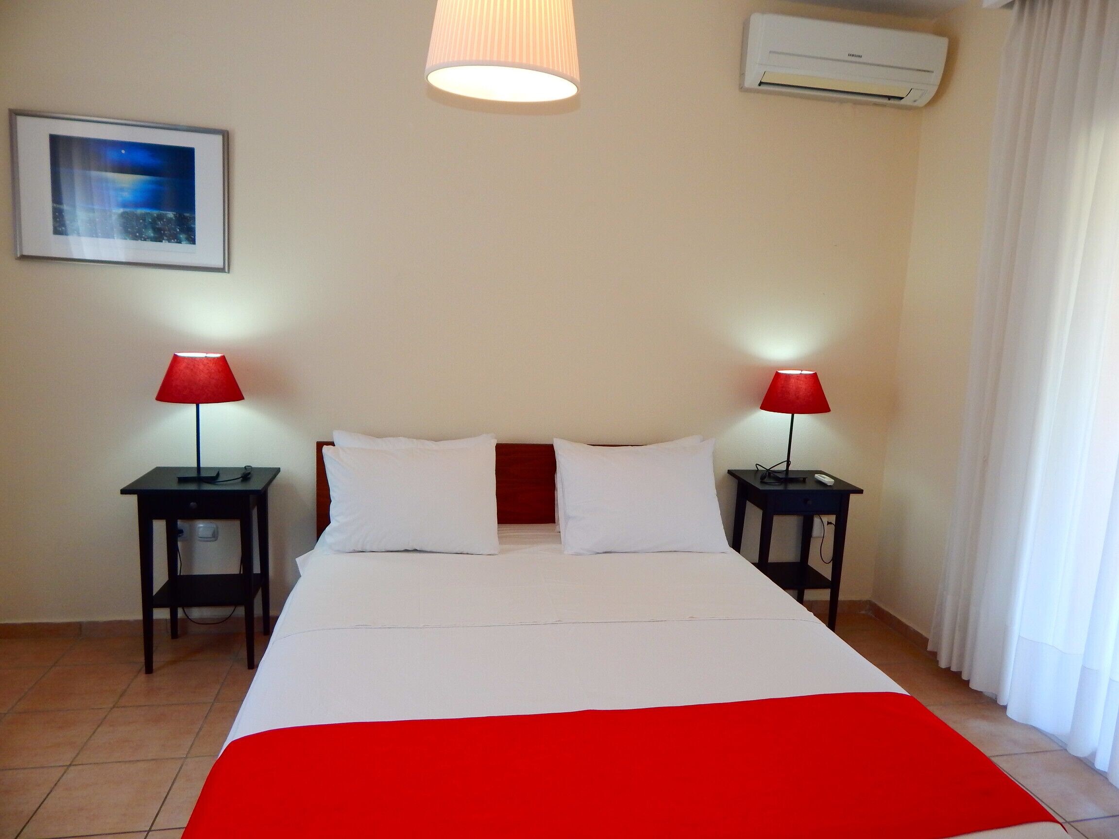 3 室のベッドルーム、セーフティボックス (室内)、アイロン / アイロン台、WiFi (無料)