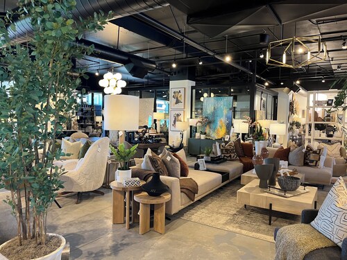 Condo Luxury, kävely / ravintola, King & Q. Vuoteet, autotalli, ei portaita, ilmastointi, 2 polkupyörää