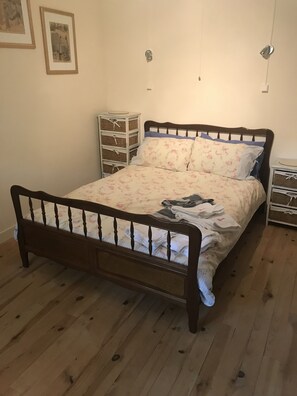 2 bedrooms, in-room safe, iron/ironing board, travel crib