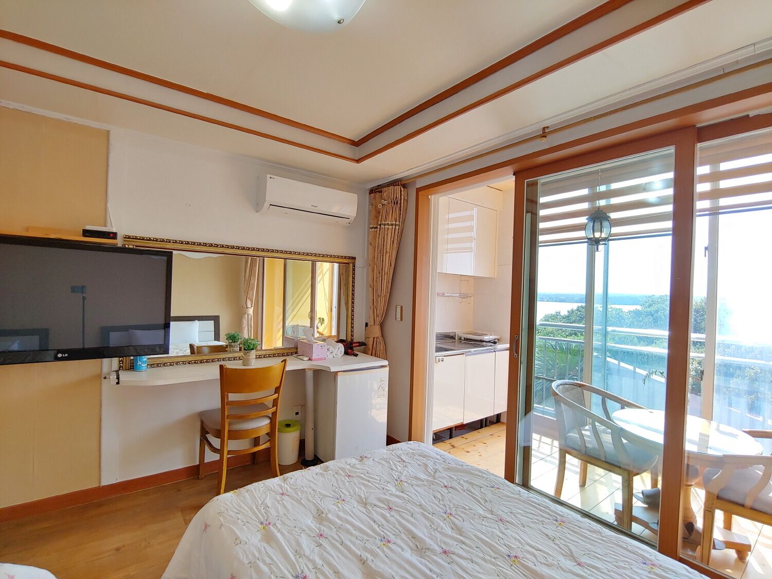 Two Single Beds (approx. 26 sqm) | 筆電工作空間、免費無線上網