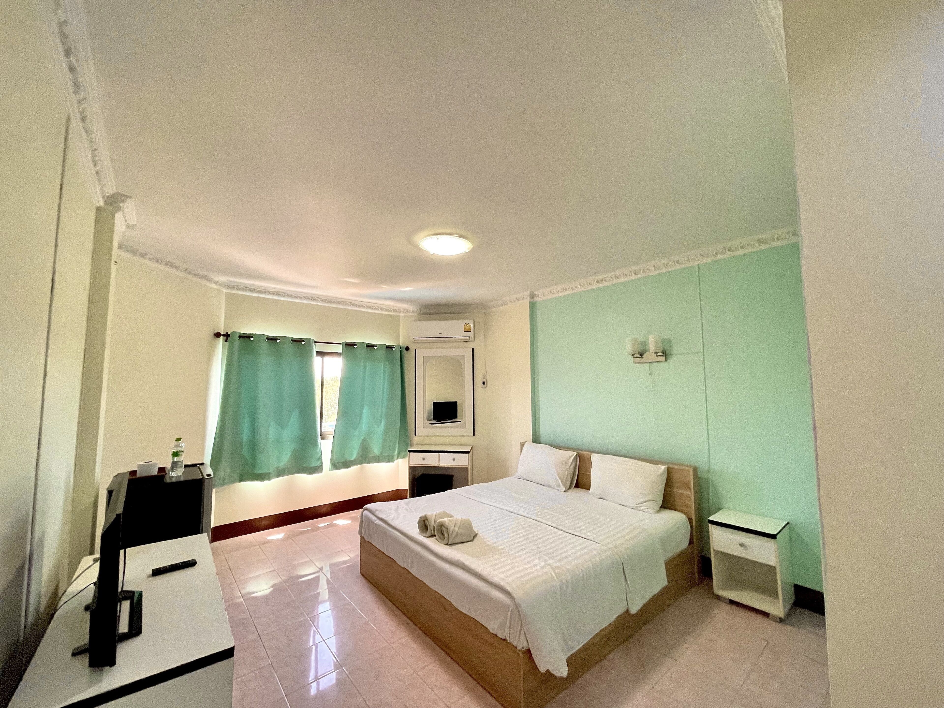 ห้องสแตนดาร์ดดับเบิล (NO Lift) | Wi-Fi ฟรี, ผ้าปูที่นอน