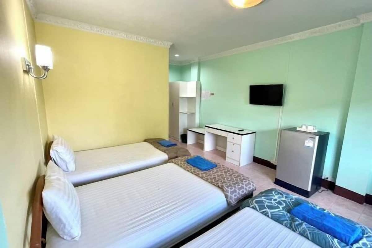 Free WiFi, bed sheets