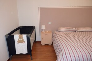 1 chambre, Wi-Fi gratuit, draps fournis