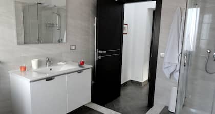Two steps from the historic center, 10 minutes from the sea, lovely apartment in Noto.