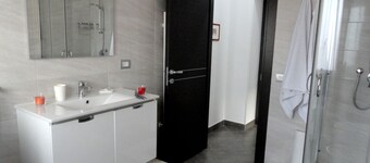 Two steps from the historic center, 10 minutes from the sea, lovely apartment in Noto.
