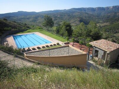 Spacious, original, cozy, flooded with light, fiberglass, autonomous