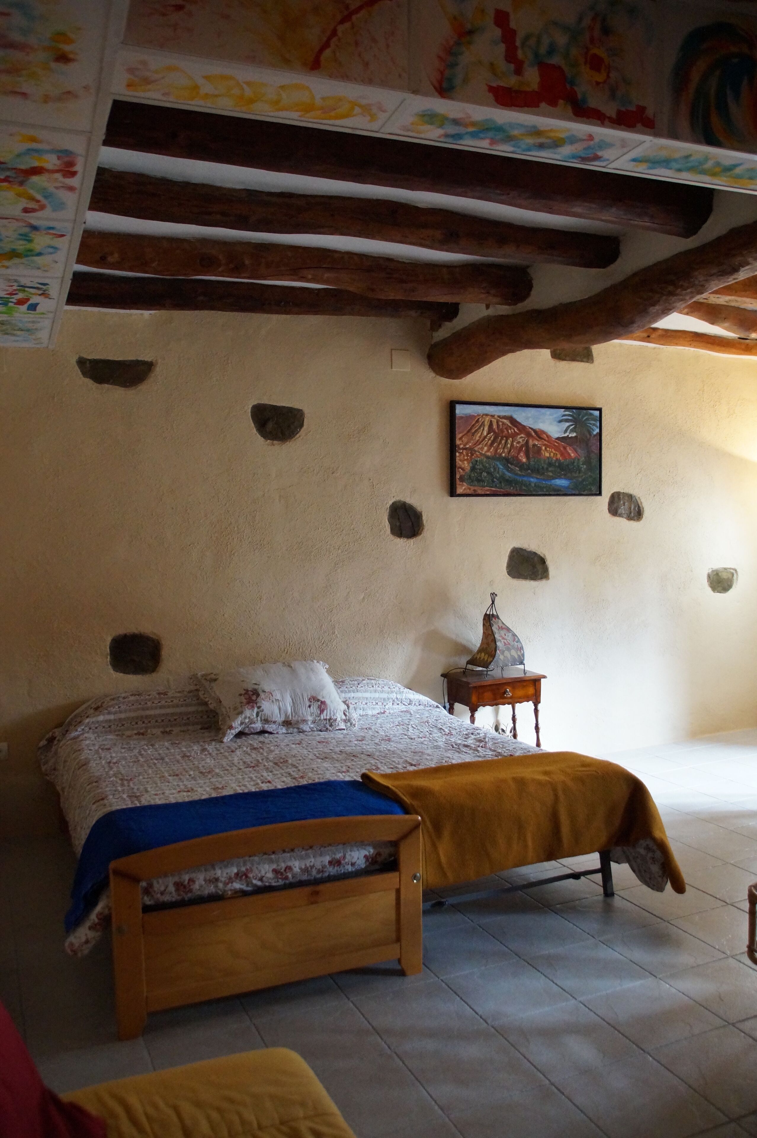 1 slaapkamer, een bureau, reisbedje, wifi
