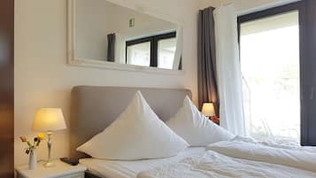 3 slaapkamers, een strijkplank/strijkijzer, wifi, beddengoed