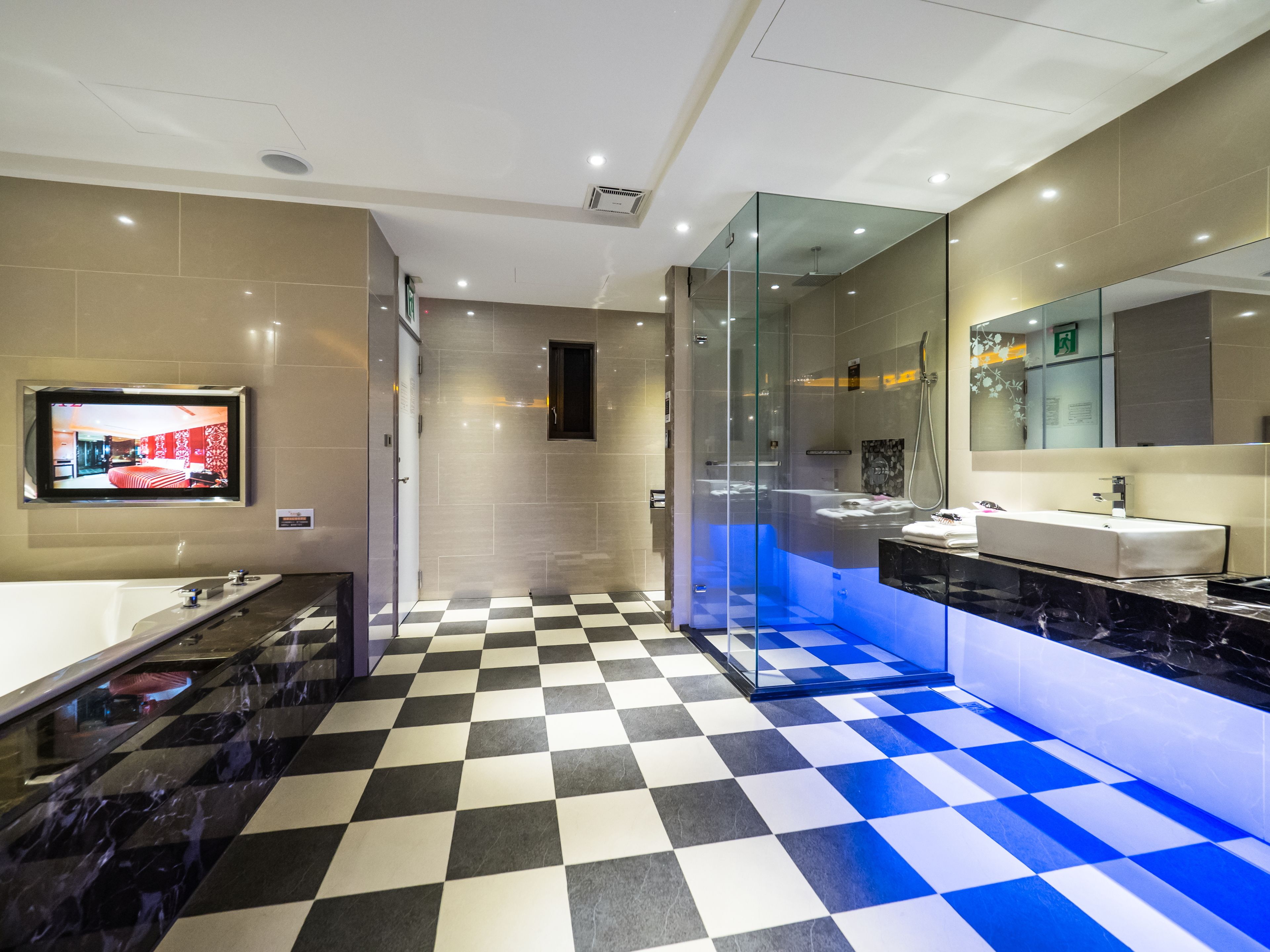 luxury double room, jetted tub | bathroom | separate bathtub and shower, jetted bath, free toiletries, hair dryer