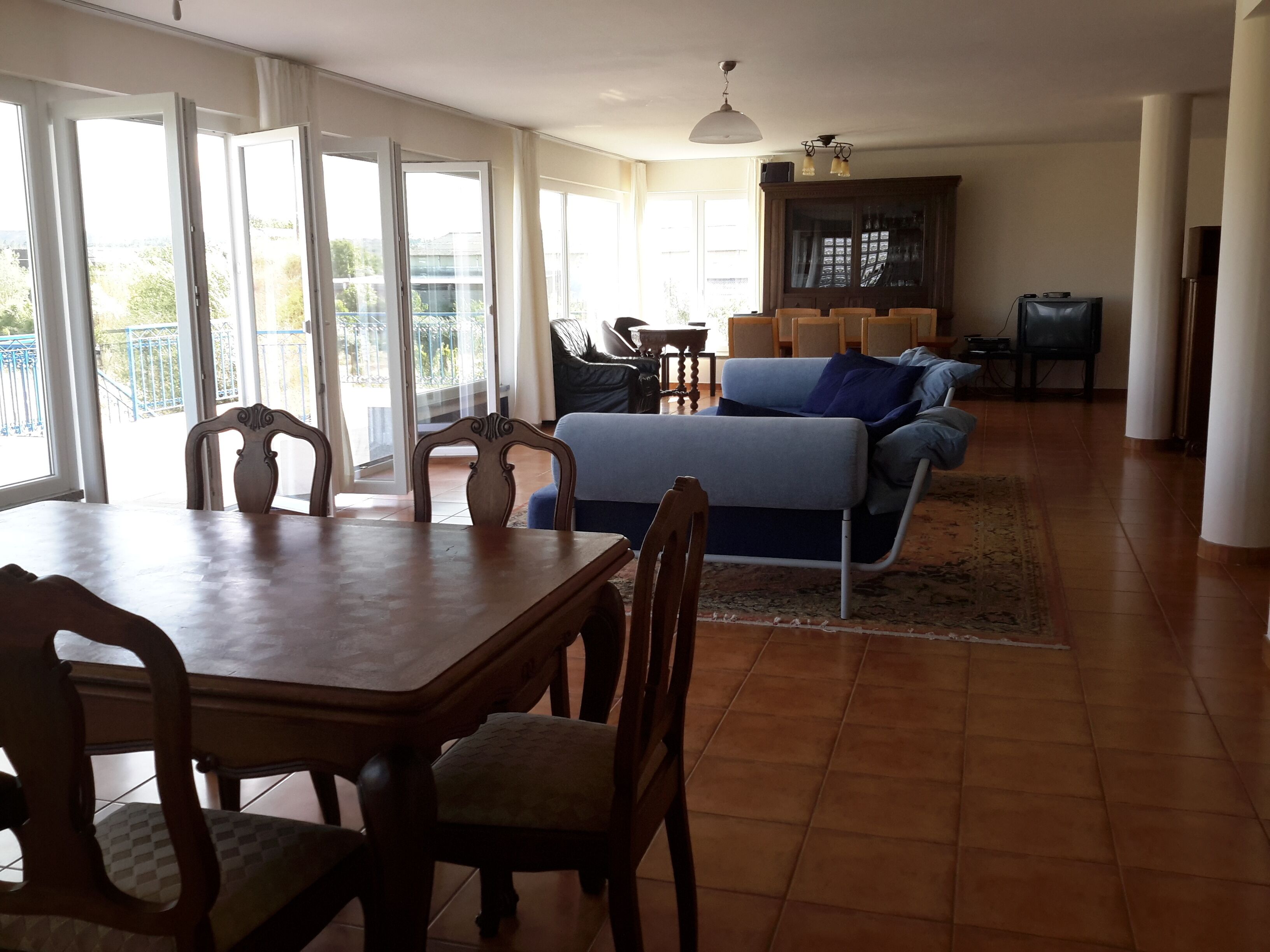 TV, DVD player, books, music library