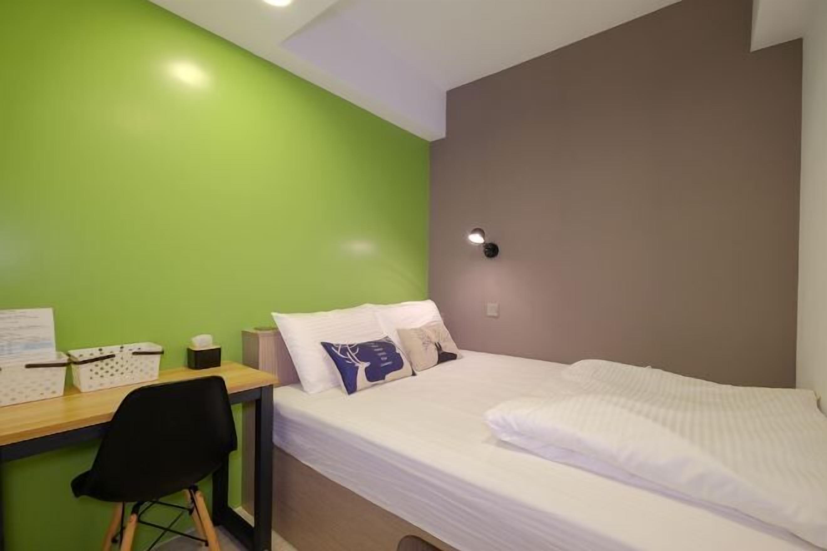 Blackout drapes, soundproofing, iron/ironing board, free WiFi