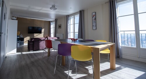 DER 360 ° TOUR PERRET 19. LUXUSPANORAMISCHER BODEN 4 *