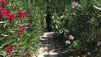 Enceinte de lâhĂ©bergement