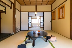 2 bedrooms, desk, free WiFi, bed sheets - Kyotoya Tsuki no Yu KUKAI (Kyoto)