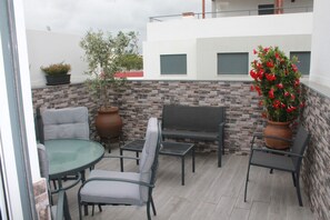 Outdoor dining - Mar i Terra, the home of your vacation! (olhao)
