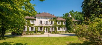 Château des Ayes *** lodging wedding seminar restaurant