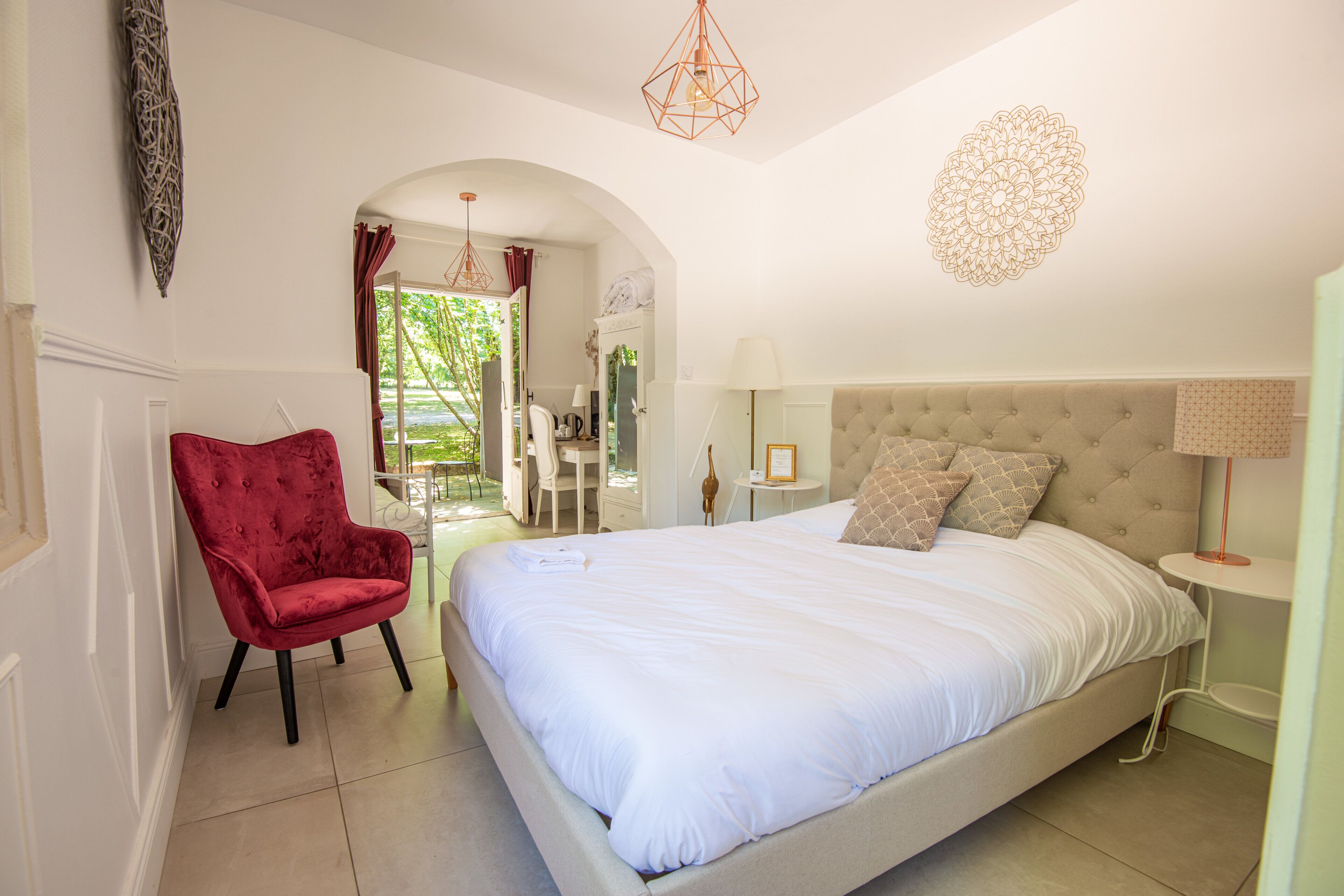 7 bedrooms, iron/ironing board, free WiFi, bed sheets