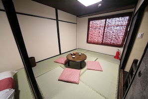 2 Schlafzimmer, Schreibtisch, schallisolierte Zimmer, kostenloses WLAN