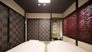 0B | 2 bedrooms, desk, soundproofing, free WiFi - Guest House YU-YU (Kyoto)