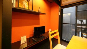 In-room dining - Guest House YU-YU (Kyoto)