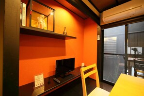 In-room dining - Guest House YU-YU (Kyoto)