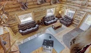 Smart TV, chimenea y reproductor de DVD 