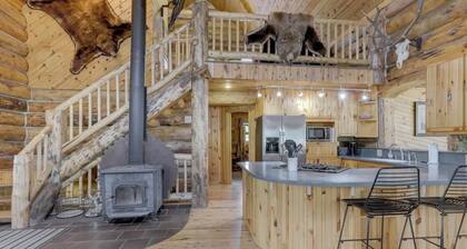 Mountain Home with breathtaking views!