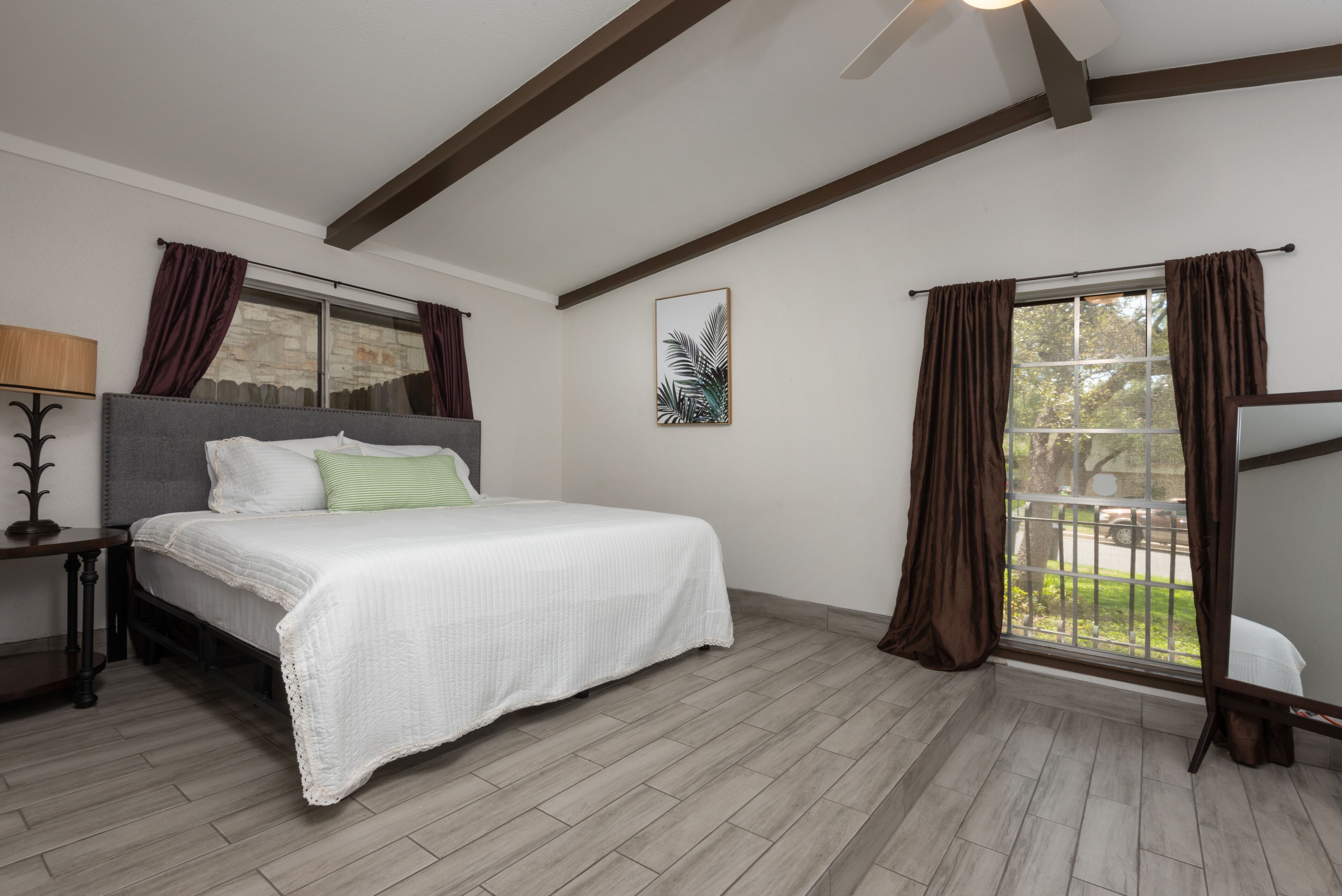 4 chambres, fer et planche à repasser, Wi-Fi gratuit, draps fournis