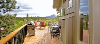 Elegant Single Story House, near Downtown, RMNP, Fall River Getaway, Estes Park CO