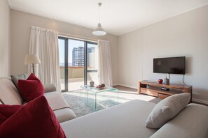 1 bedroom, in-room safe, desk, blackout curtains