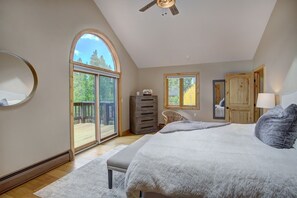 5 chambres, fer et planche à repasser, lit parapluie, Wi-Fi gratuit