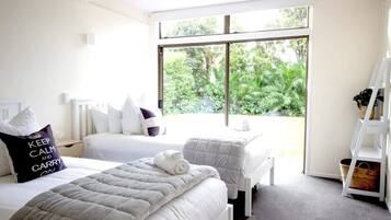 3 bedrooms, Egyptian cotton sheets, premium bedding