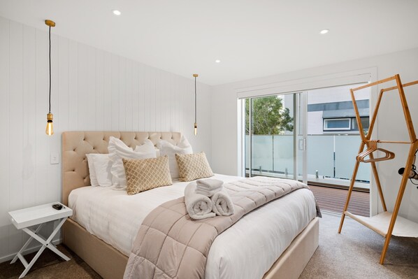 Luxury Apartment | Egyptian cotton sheets, premium bedding, individually decorated - Stay Mission Bay (Auckland)