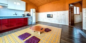 Flat-screen TV - Jangchun Red Clay Pension (Seogwipo)