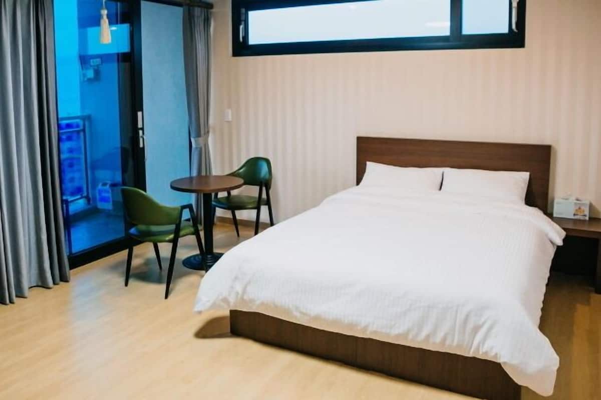 Double Room (39 sqm.) | WiFi (free)