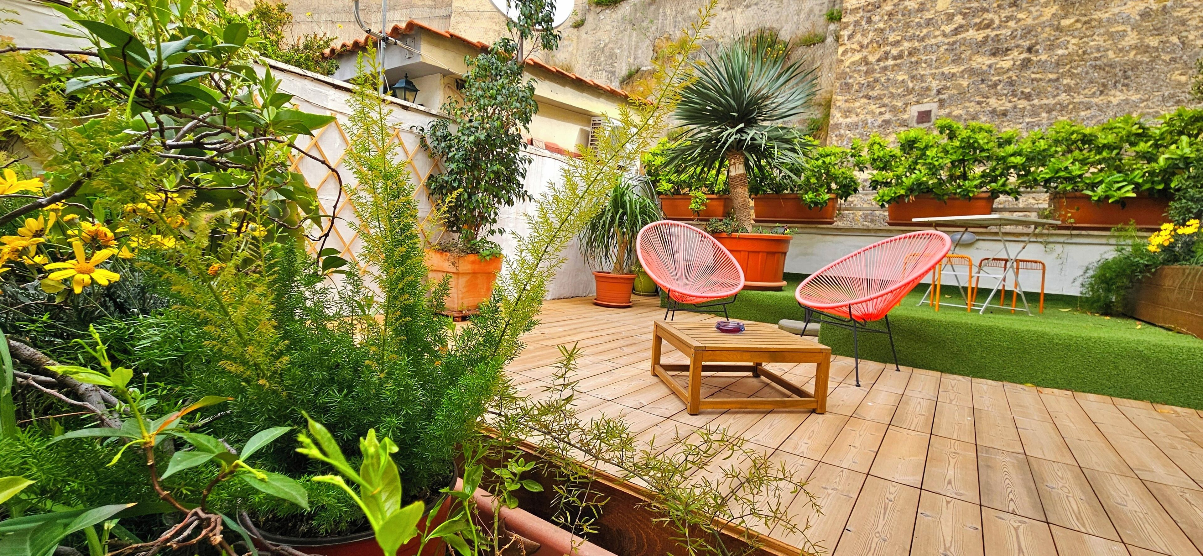 高级双人房, 露台 | 迷你吧、办公桌、笔记本电脑工作区、遮光窗帘