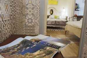 Couette en duvet d'oie, matelas mémoire de forme, bureau